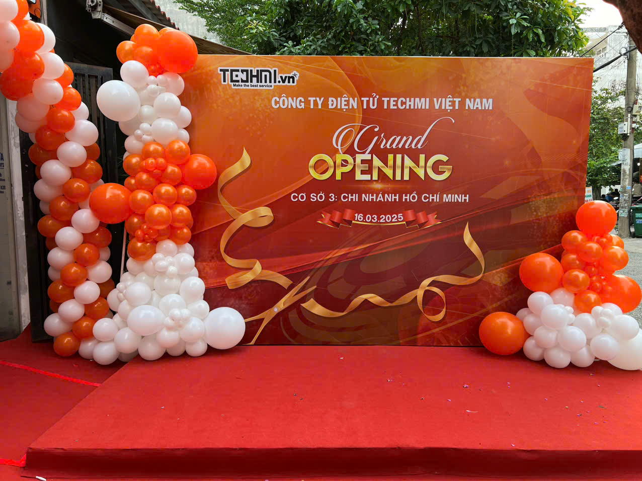Backdrop khai trương tone cam - Hình 2